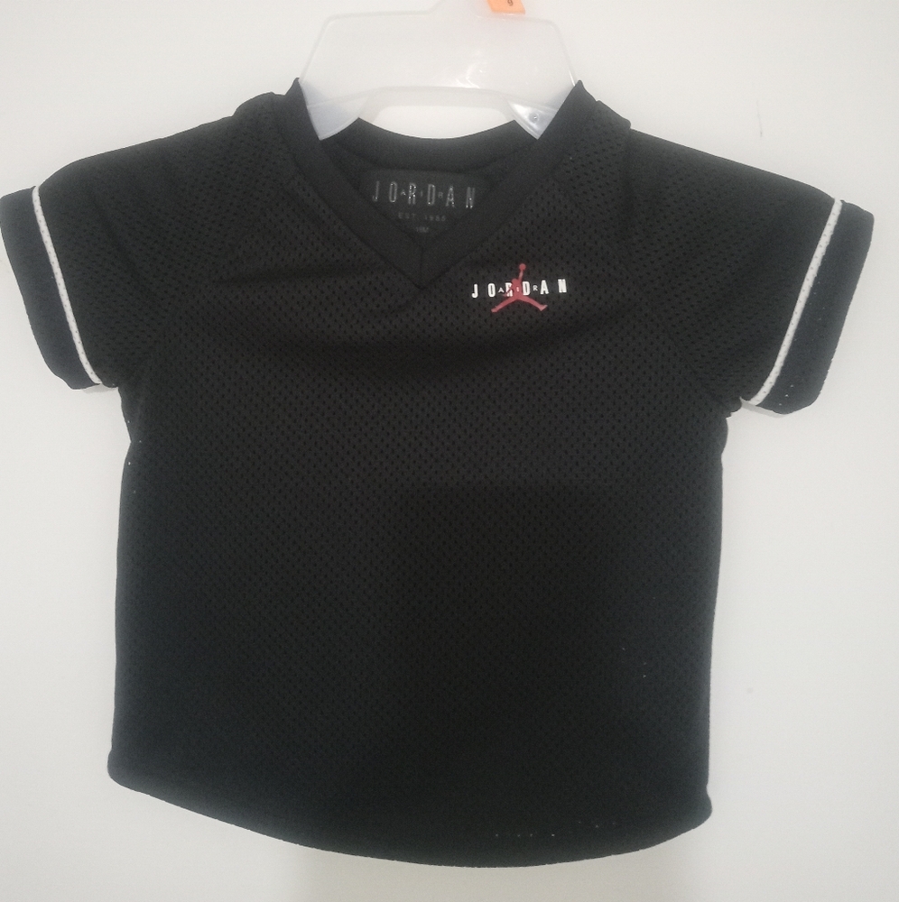 Jordan 18 months short sleeves EST. 1985